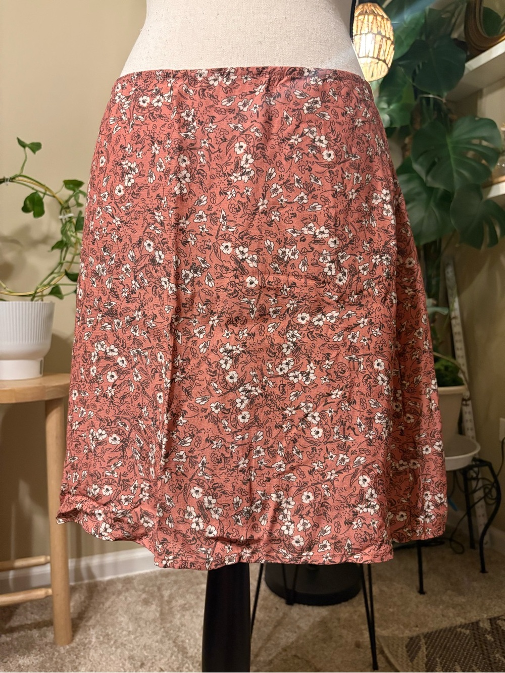 NEW Whimsy + Row Terracotta Ditsy Floral A-Line Mini Noel Skirt - Picture 4 of 12